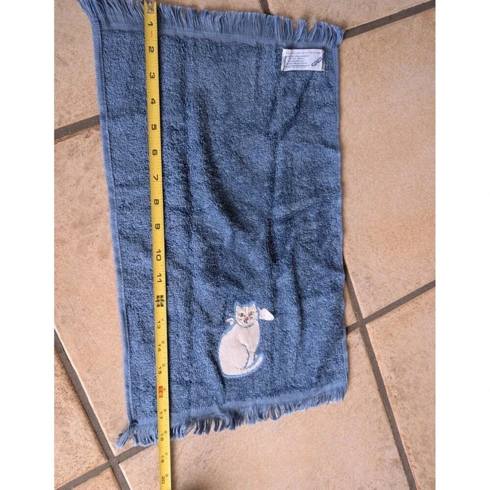 Vintage Embroidered Blue Cat Fingertip Towel NEW Unused Fringe Granny 18x11